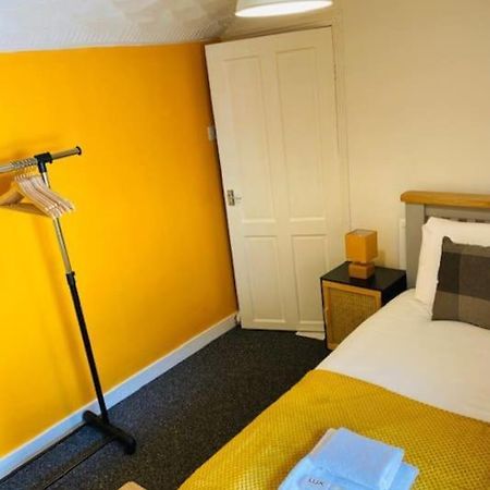 Goldcroft Villa Abertillery Exteriör bild