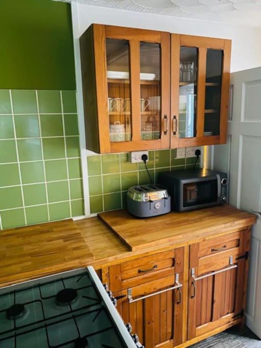Goldcroft Villa Abertillery Exteriör bild